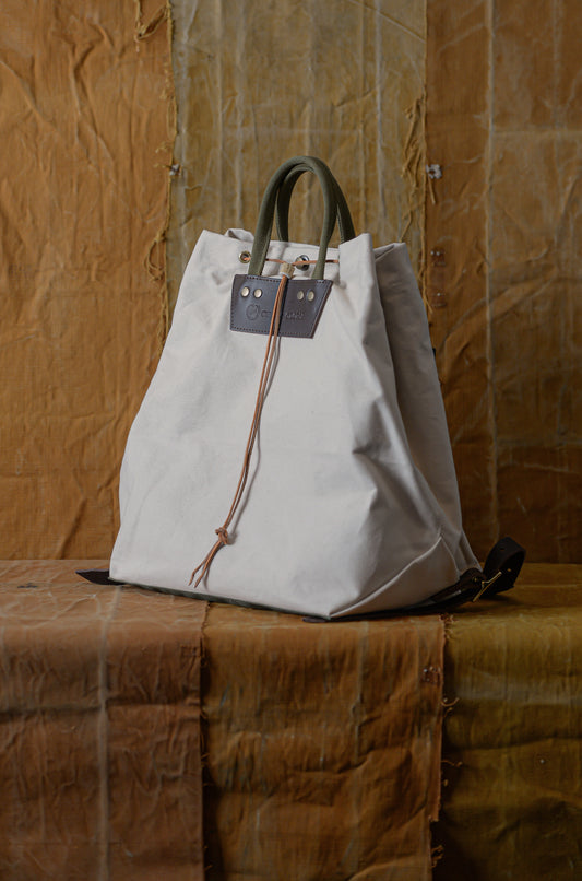 Cult & Glory Cosmos Rucktote Off White