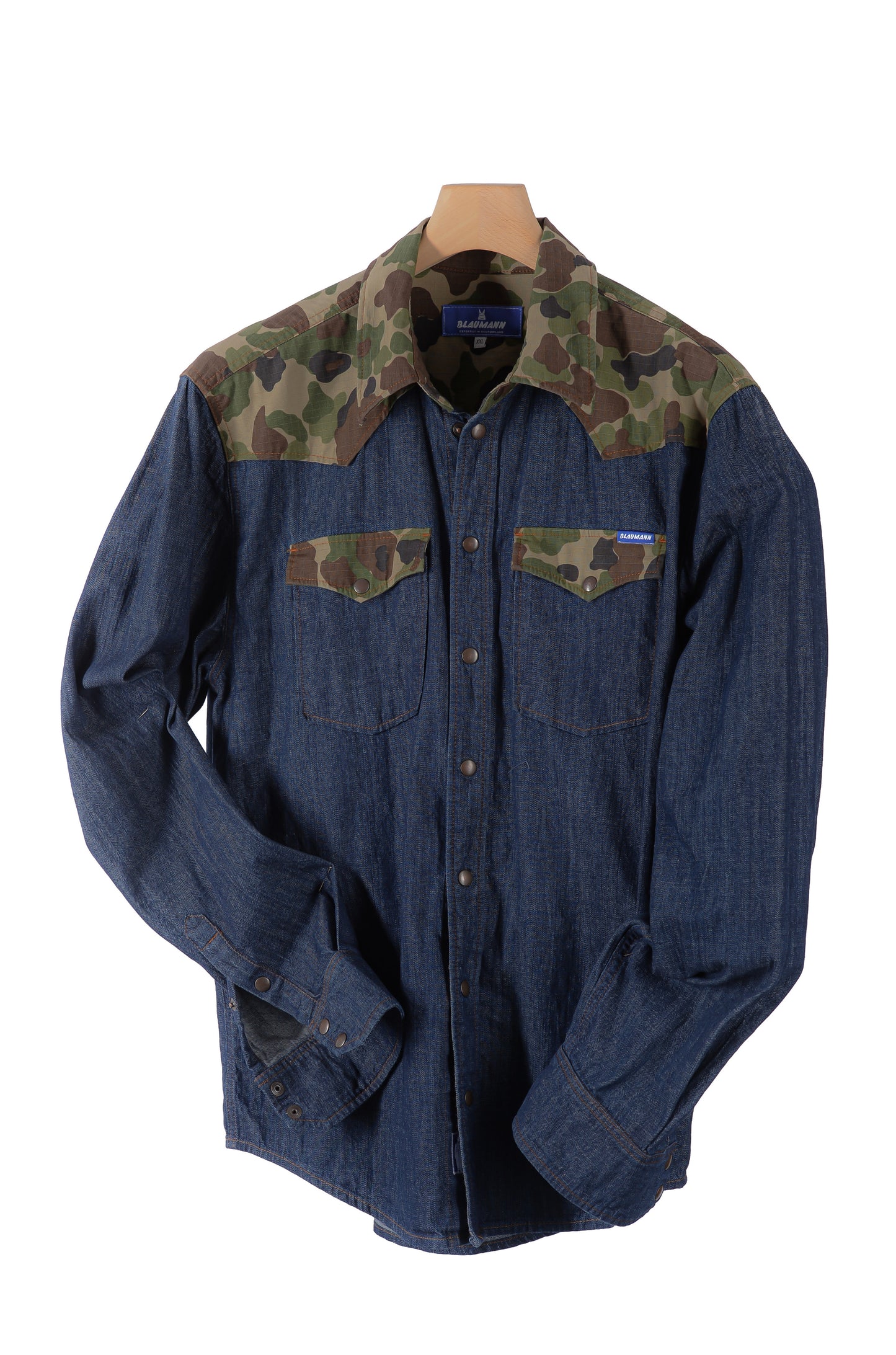 Blaumann Jeanshemd mit Schweizer Militär Schulter-Verzierung - Limited Edition