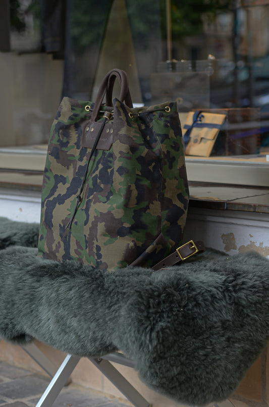 Cult & Glory Cosmos Rucktote Camouflage