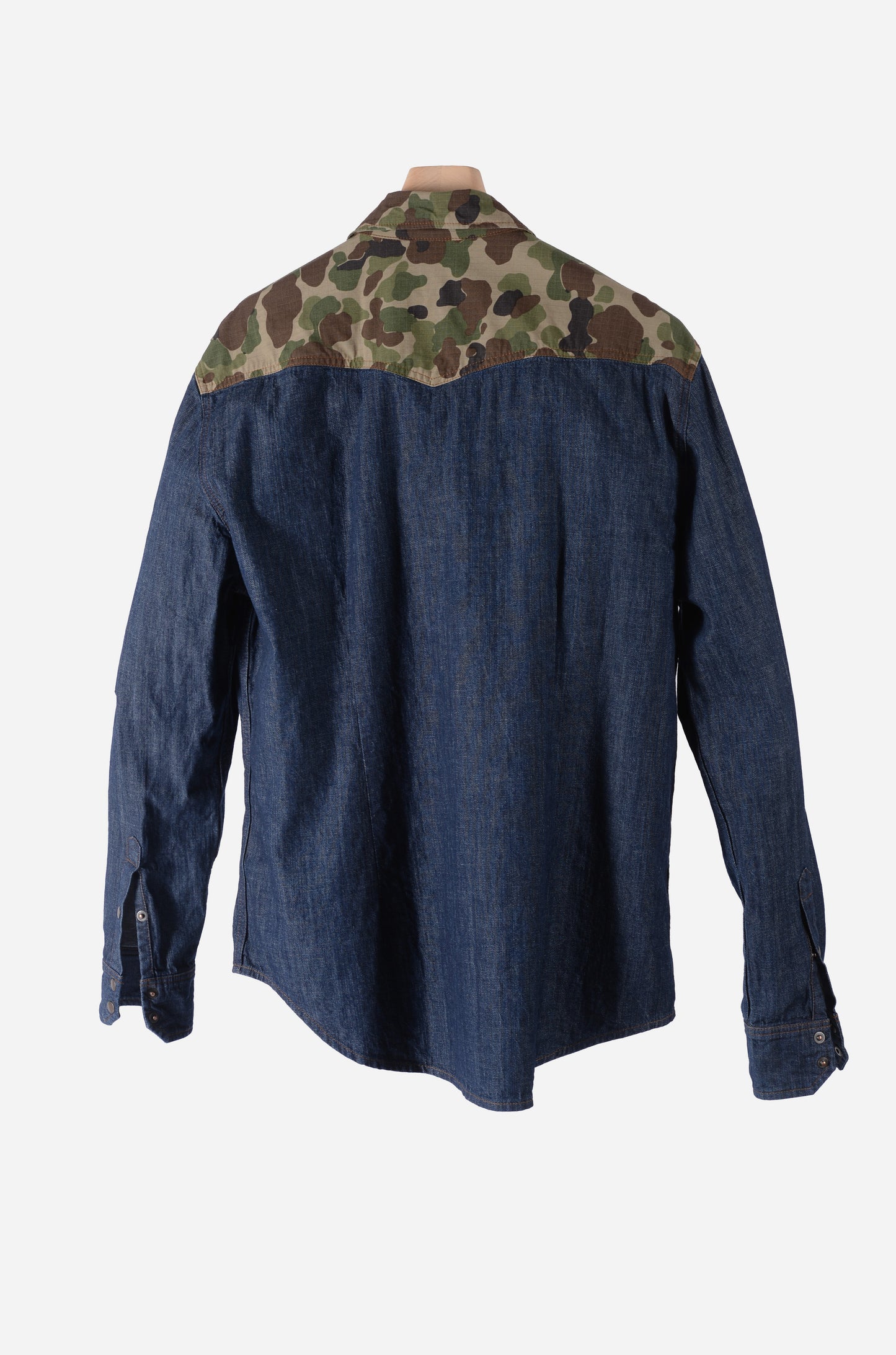 Blaumann Jeanshemd mit Schweizer Militär Schulter-Verzierung - Limited Edition