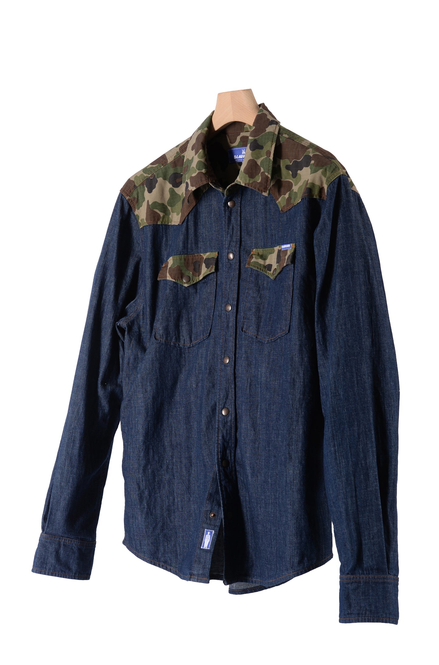 Blaumann Jeanshemd mit Schweizer Militär Schulter-Verzierung - Limited Edition